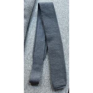 Vintage 100% Wool Knit Skinny textured Ivy Style Grey Neck Tie 2.25" 1970s Hahne